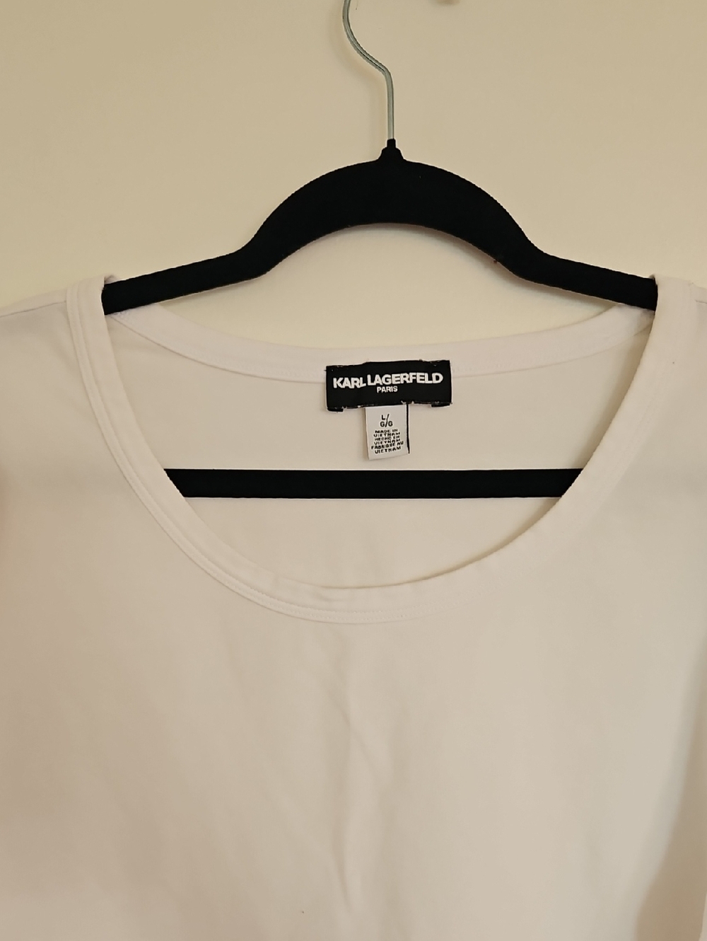 Karl Lagerfeld White Short Sleeve Scoop Neck Tee with Shoulder Detail - Picture 4 of 4